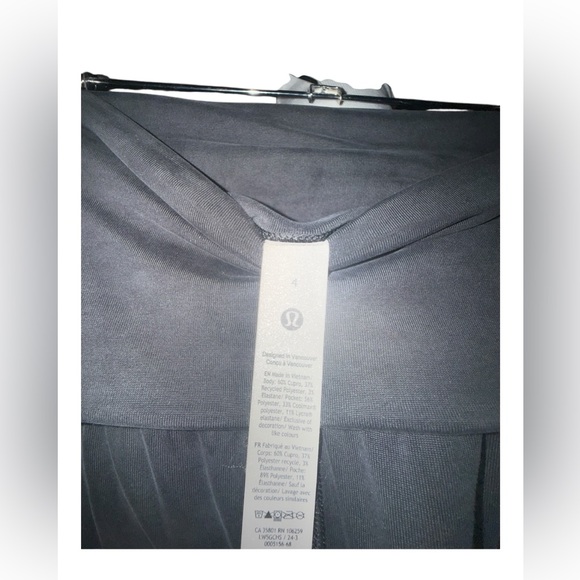Lululemon Cupro Foldover Yoga Pants, Size 4, NWOT, Flattering AND Comfortable! - Picture 3 of 7